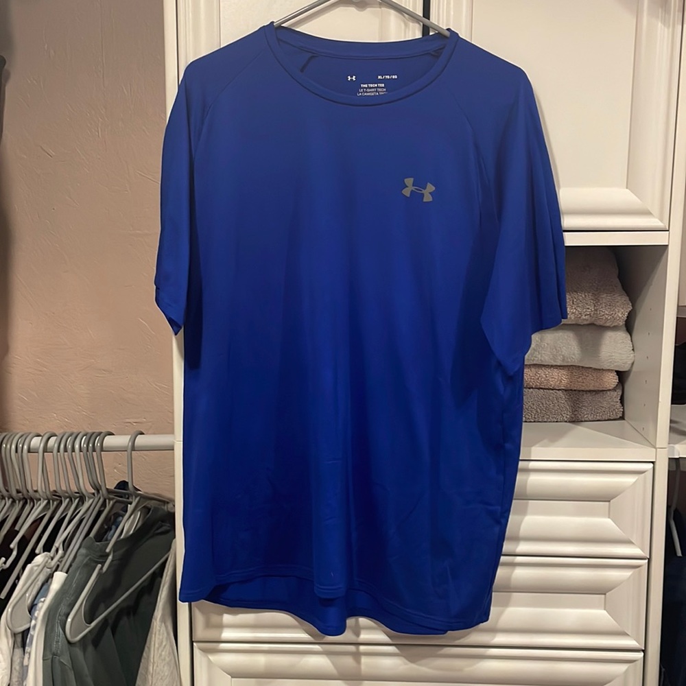 Under Armor tee